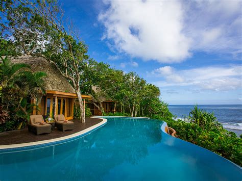Resort Island .